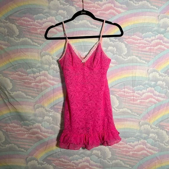 Victoria secret pink lace dress with ruffled hem - Picture 1 of 5